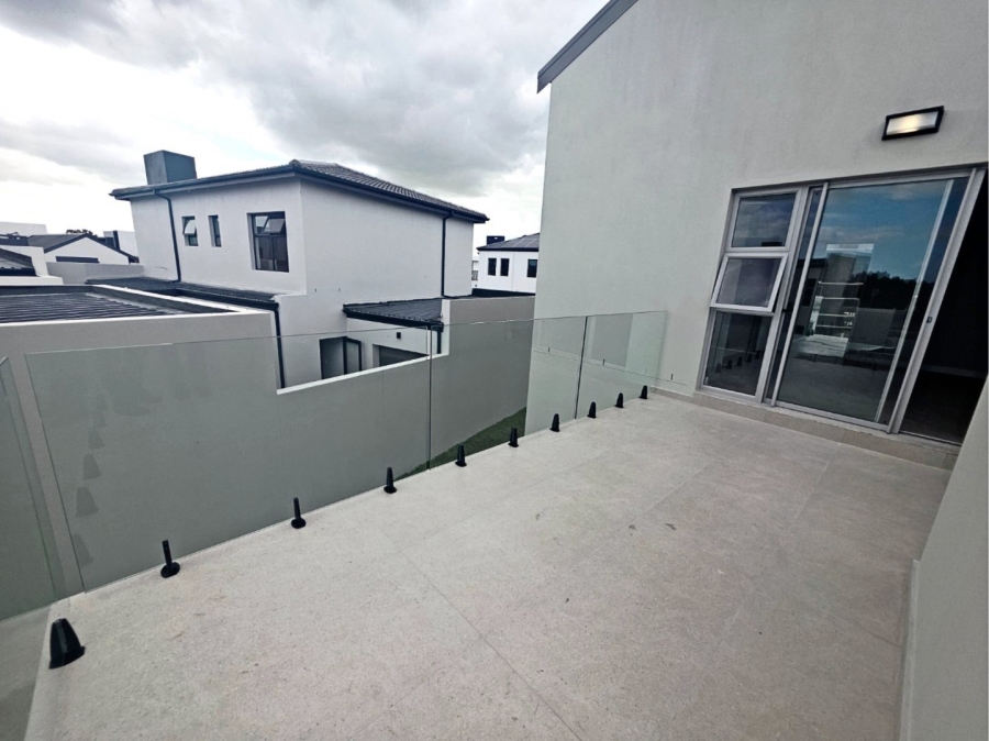  Bedroom Property for Sale in Sandown Western Cape